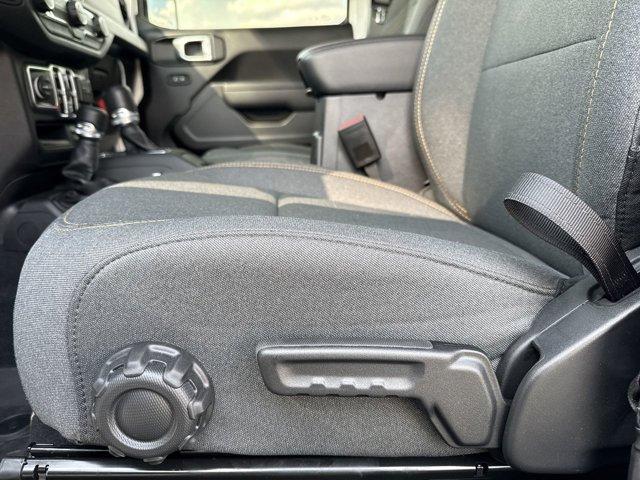 new 2025 Jeep Gladiator car, priced at $45,280