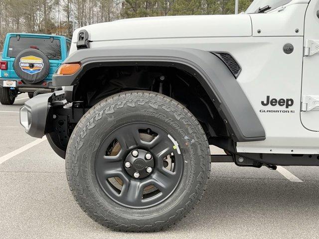 new 2025 Jeep Gladiator car, priced at $39,285