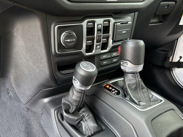 new 2025 Jeep Gladiator car, priced at $45,280