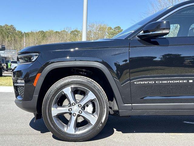 new 2025 Jeep Grand Cherokee car, priced at $49,405