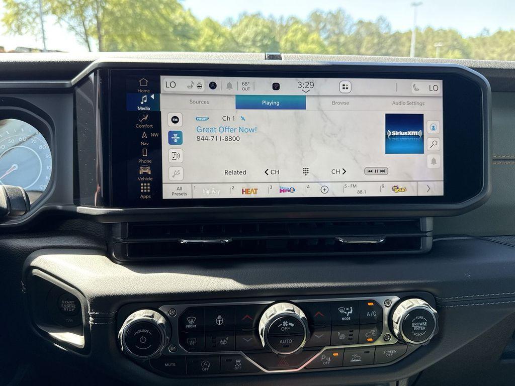 new 2025 Jeep Gladiator car, priced at $58,927