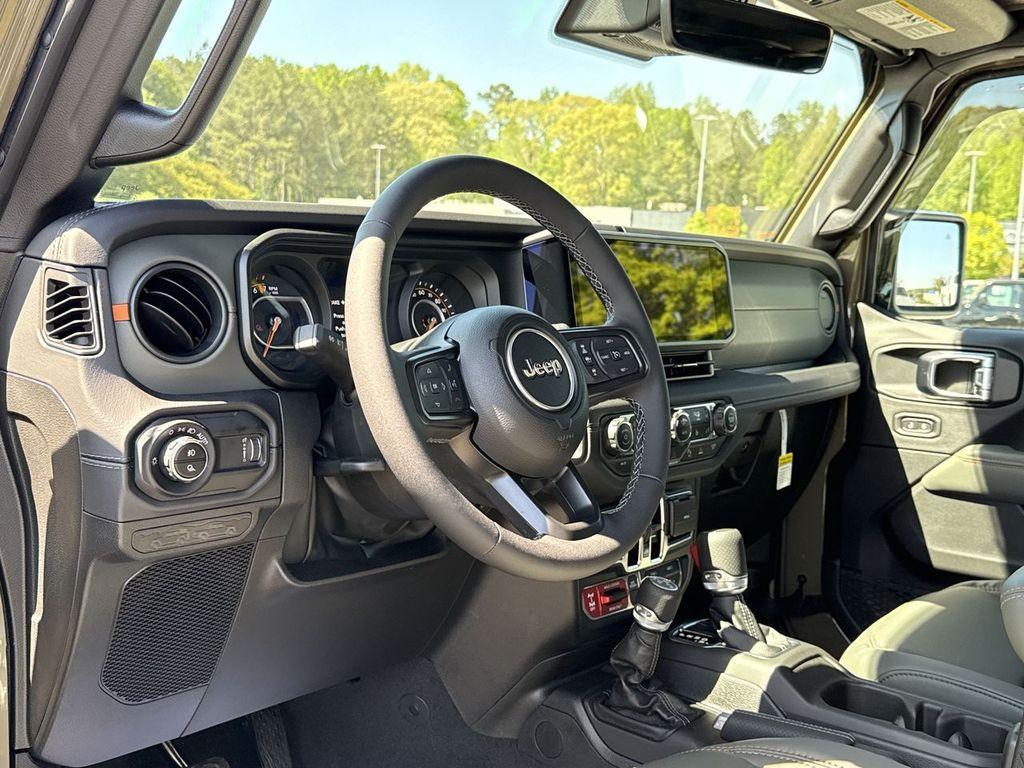 new 2025 Jeep Gladiator car, priced at $58,927