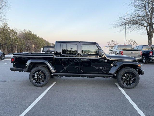 new 2025 Jeep Gladiator car, priced at $40,435