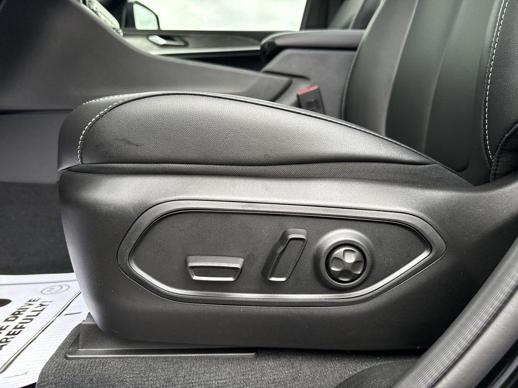 new 2025 Jeep Grand Cherokee car, priced at $45,083