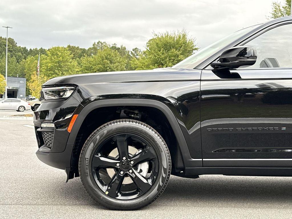 new 2025 Jeep Grand Cherokee car, priced at $45,583
