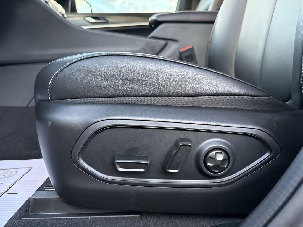 new 2025 Jeep Grand Cherokee car, priced at $45,583