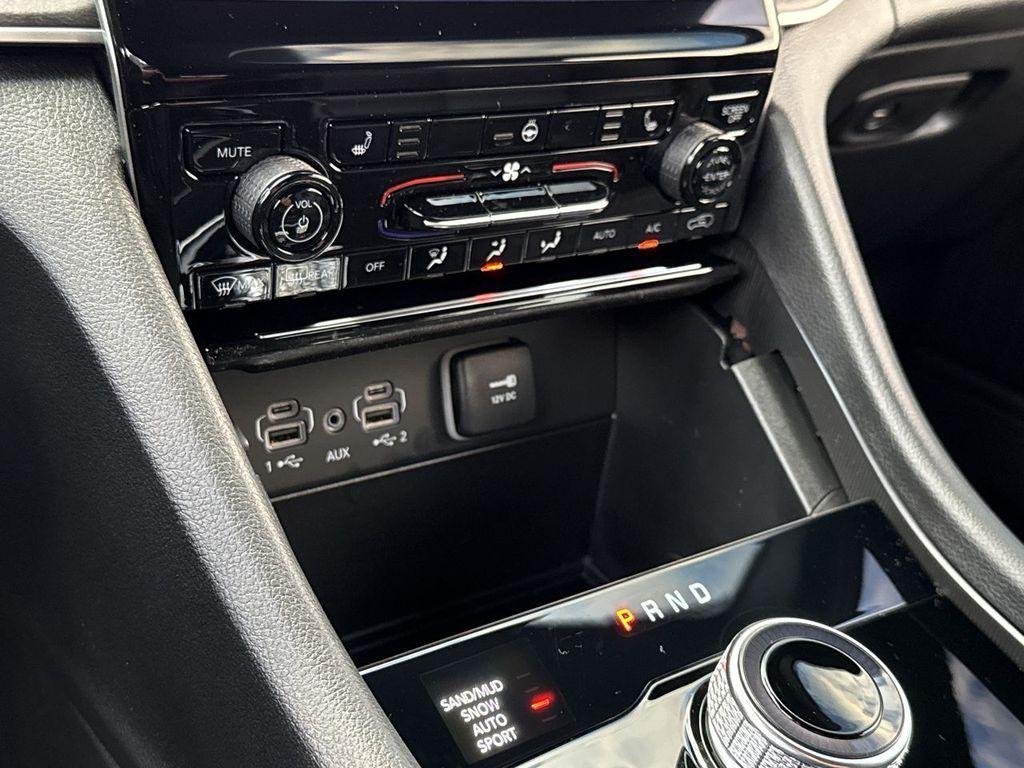 new 2025 Jeep Grand Cherokee car, priced at $45,583