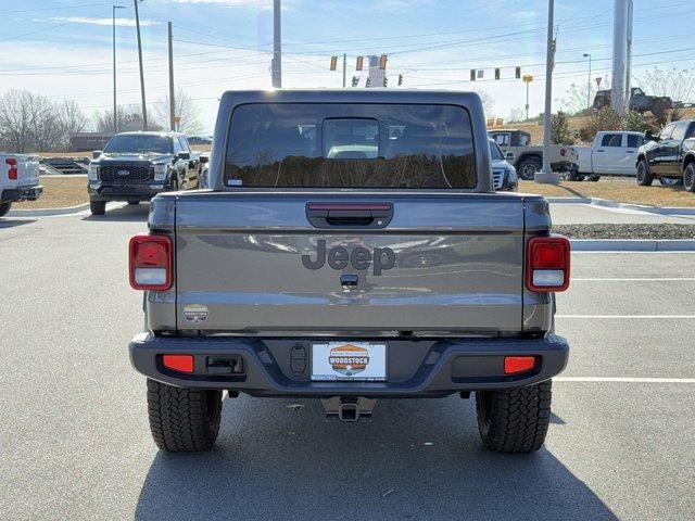 new 2025 Jeep Gladiator car, priced at $40,435