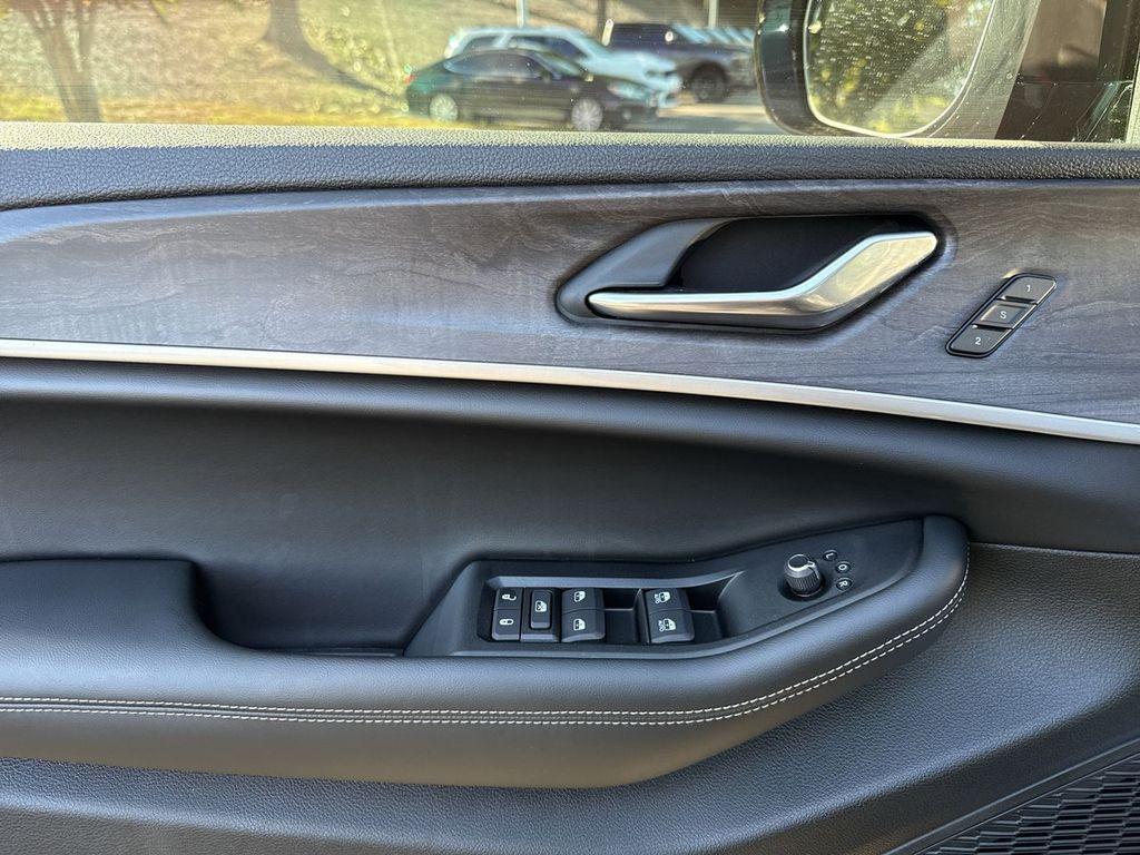 new 2025 Jeep Grand Cherokee L car, priced at $47,282