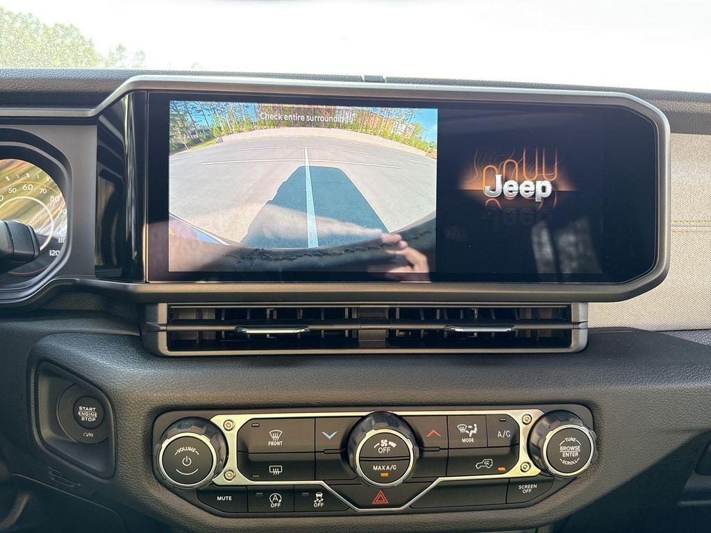 new 2025 Jeep Wrangler car, priced at $45,657
