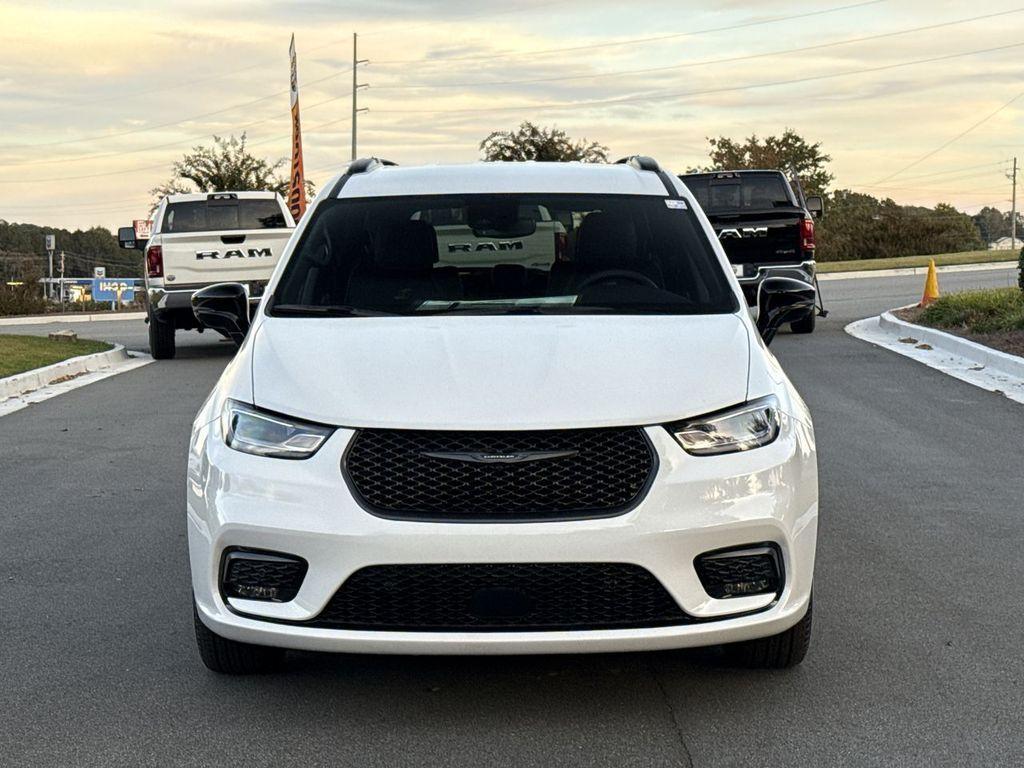 new 2026 Chrysler Pacifica car, priced at $45,036