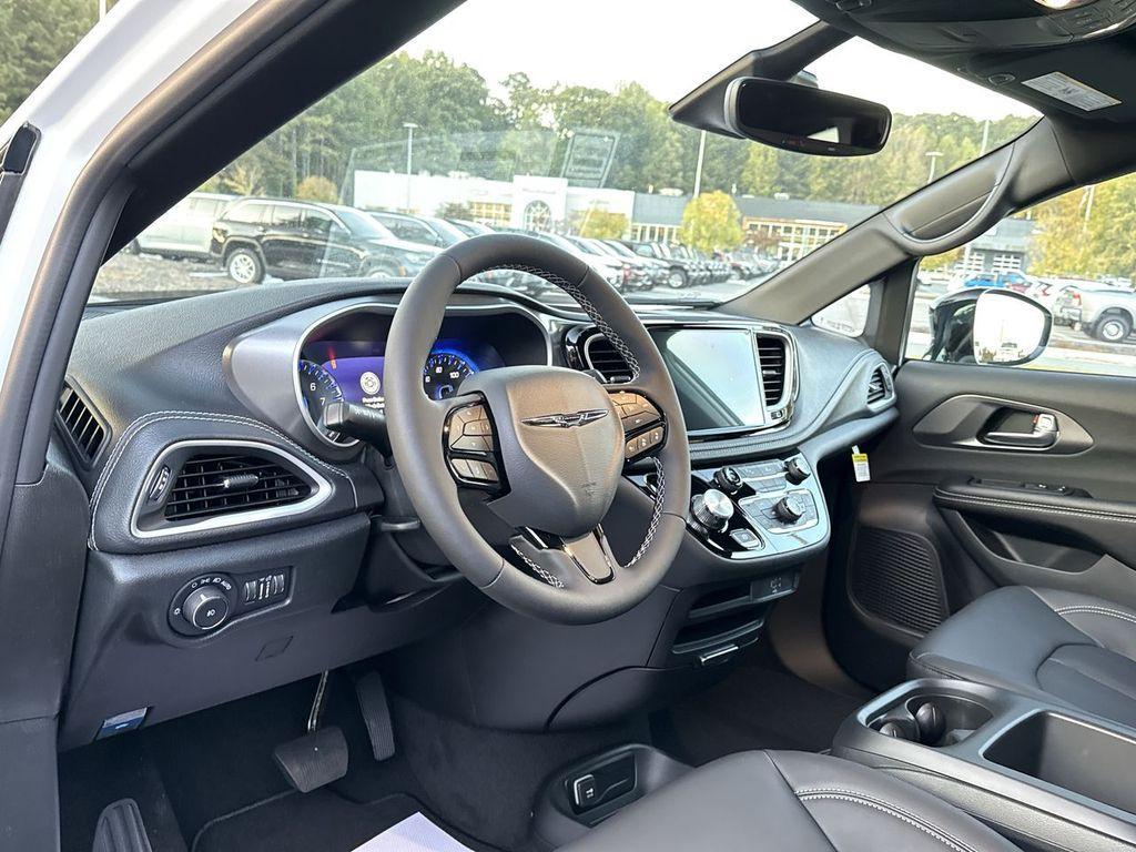 new 2026 Chrysler Pacifica car, priced at $45,036