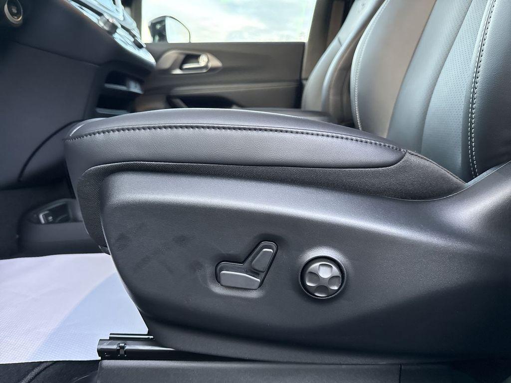 new 2026 Chrysler Pacifica car, priced at $45,036