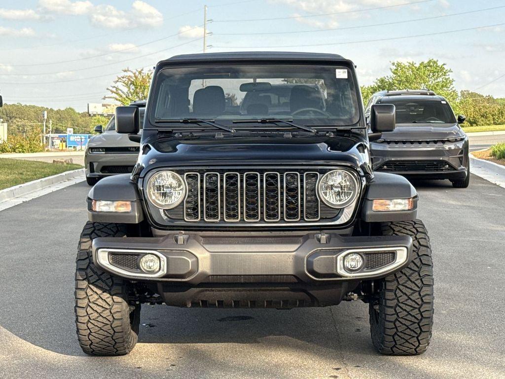 new 2025 Jeep Gladiator car, priced at $40,540