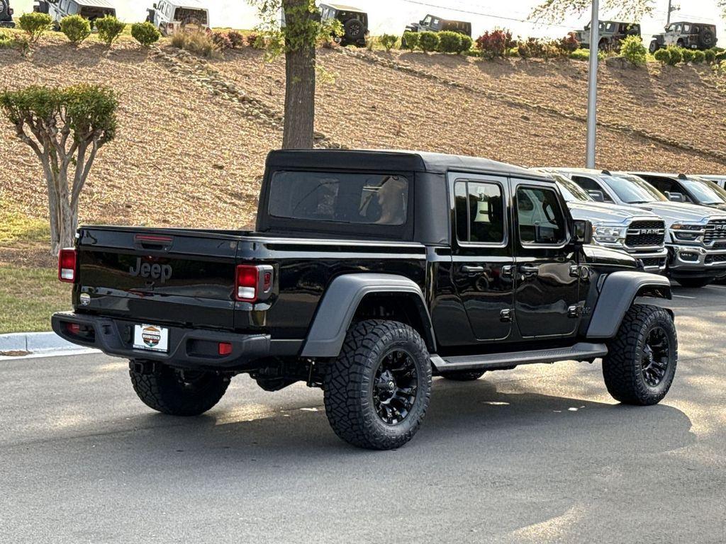 new 2025 Jeep Gladiator car, priced at $40,540