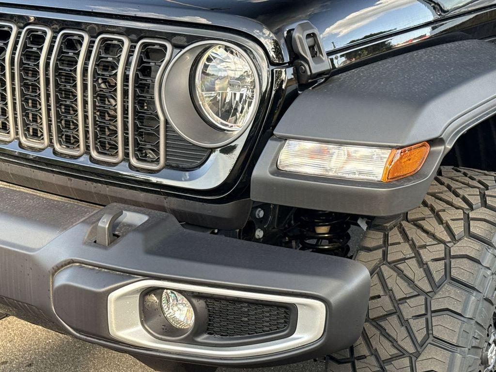 new 2025 Jeep Gladiator car, priced at $40,540