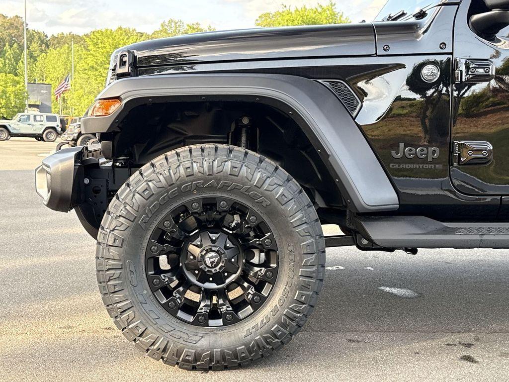 new 2025 Jeep Gladiator car, priced at $40,540