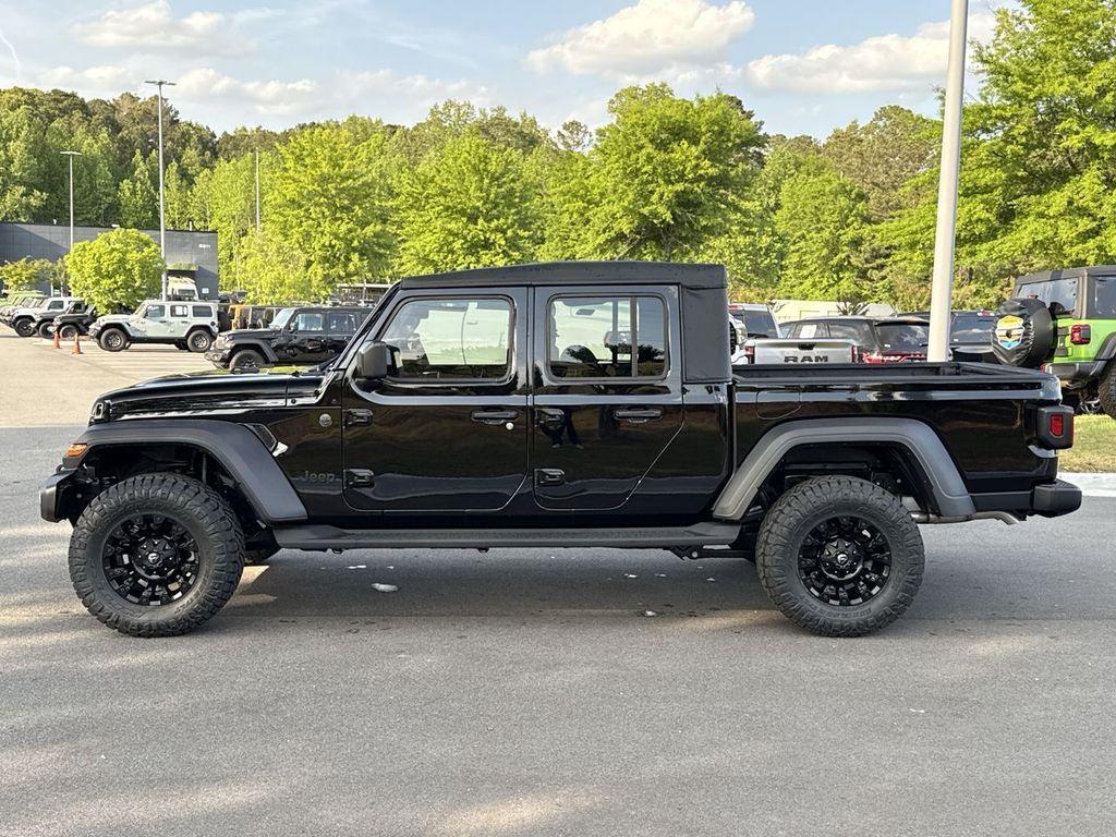 new 2025 Jeep Gladiator car, priced at $40,540