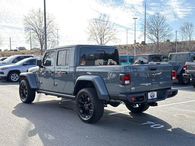 new 2025 Jeep Gladiator car, priced at $40,435