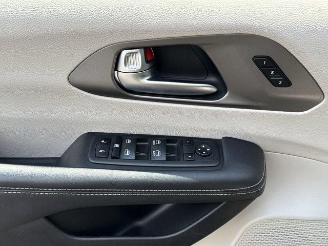 used 2023 Chrysler Pacifica car, priced at $23,680