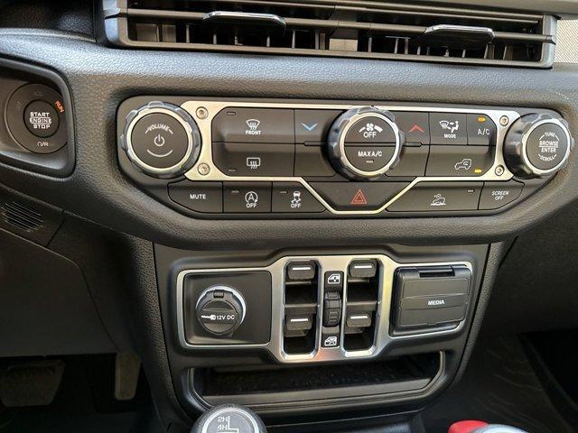 new 2025 Jeep Gladiator car, priced at $40,280