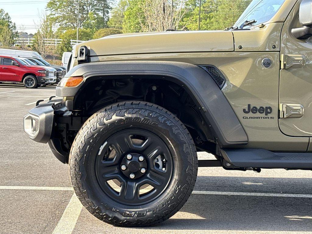 new 2025 Jeep Gladiator car, priced at $41,338