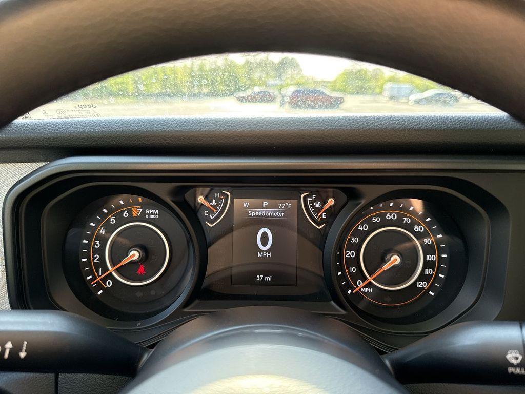 new 2025 Jeep Gladiator car, priced at $41,338