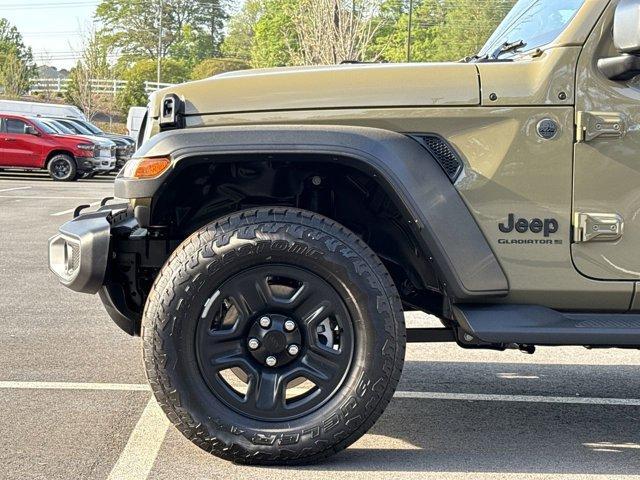 new 2025 Jeep Gladiator car, priced at $40,280
