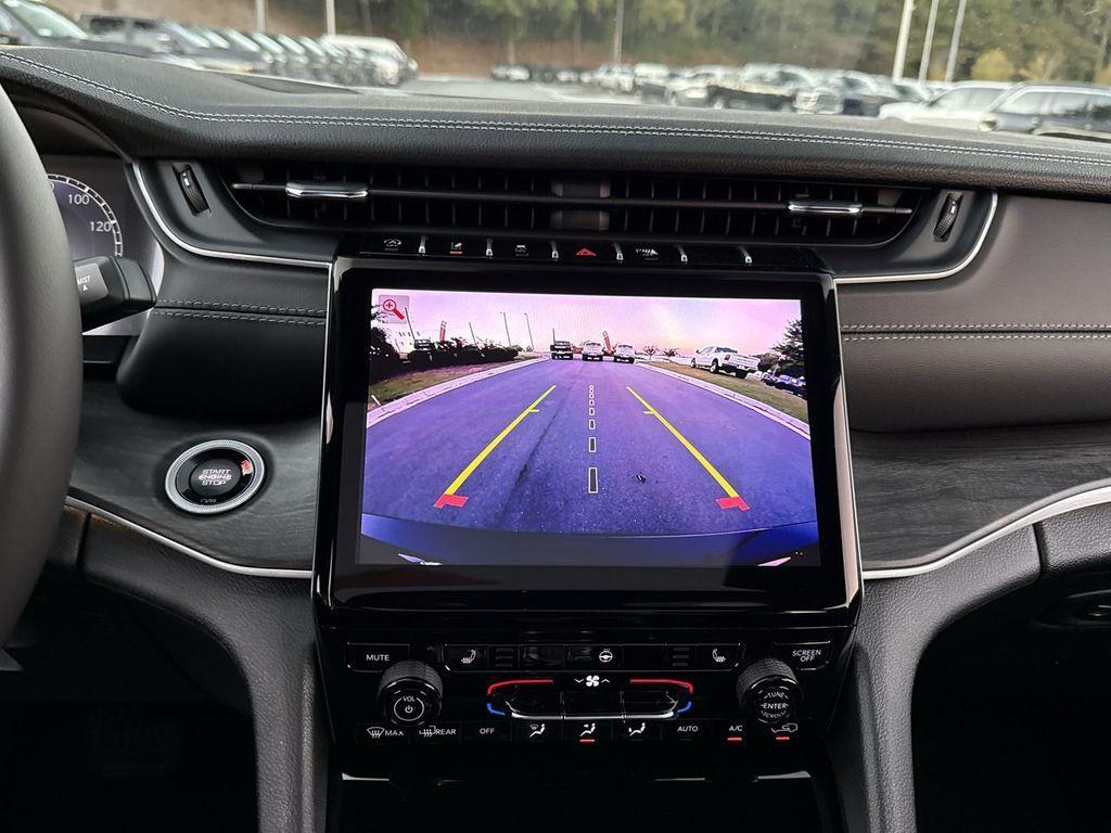 new 2025 Jeep Grand Cherokee L car, priced at $47,282