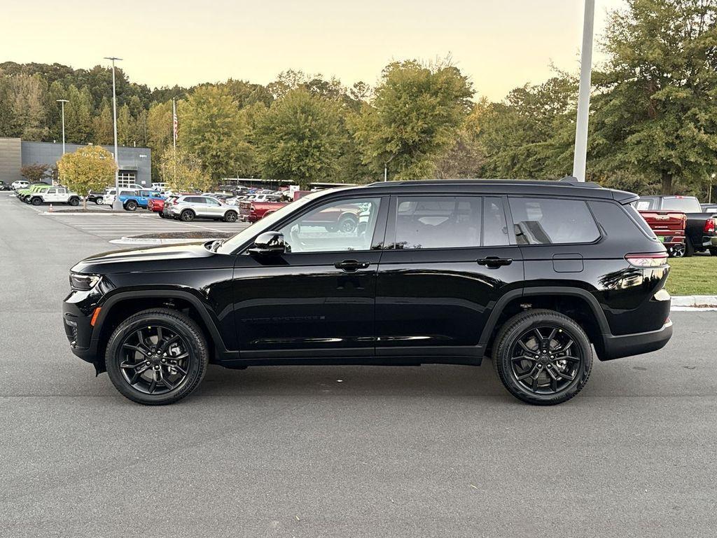 new 2025 Jeep Grand Cherokee L car, priced at $47,282