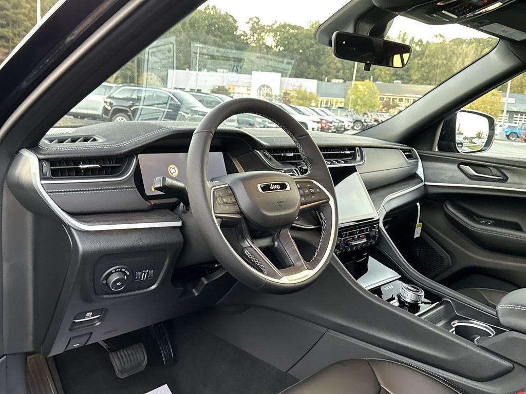new 2025 Jeep Grand Cherokee L car, priced at $47,282