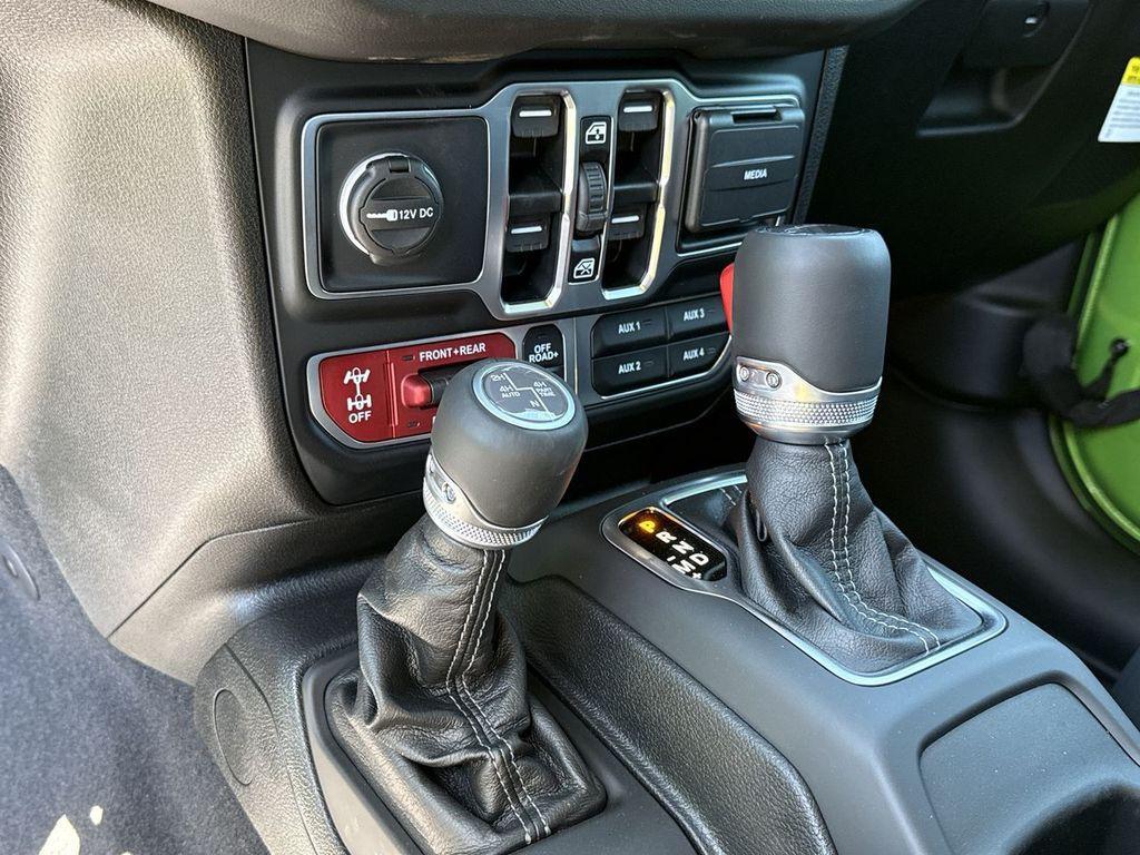 new 2025 Jeep Gladiator car, priced at $57,412