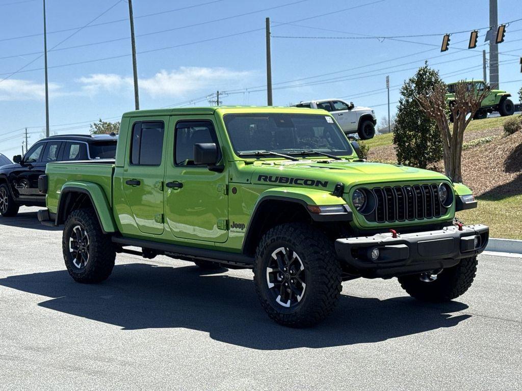 new 2025 Jeep Gladiator car, priced at $57,412