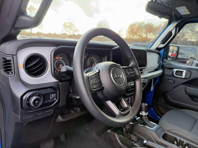 new 2025 Jeep Wrangler car, priced at $39,780