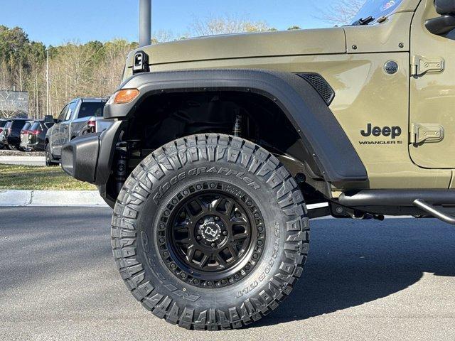 new 2025 Jeep Wrangler car, priced at $52,625