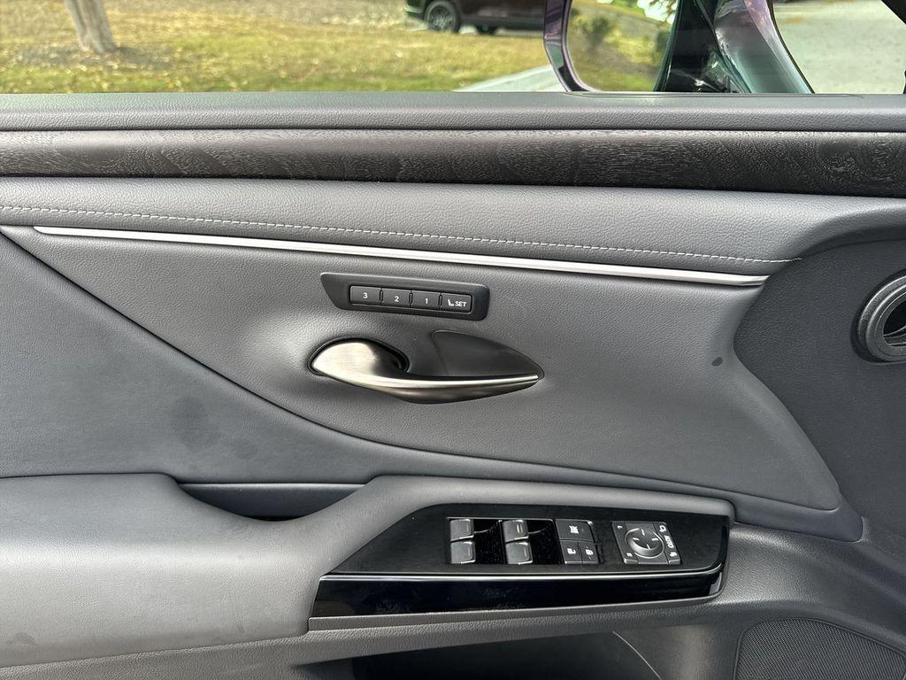 used 2024 Lexus ES 350 car, priced at $39,997