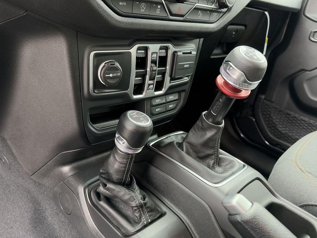 new 2025 Jeep Wrangler car, priced at $46,477