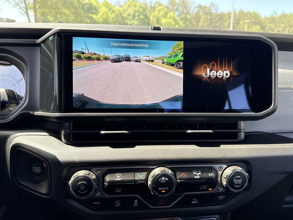 new 2025 Jeep Gladiator car, priced at $41,389