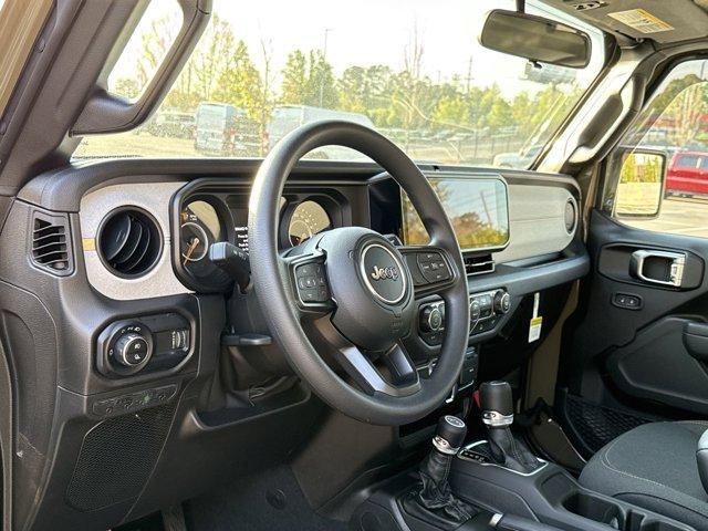 new 2025 Jeep Gladiator car, priced at $41,729
