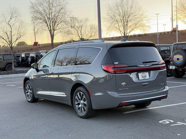 new 2025 Chrysler Pacifica Hybrid car, priced at $54,975