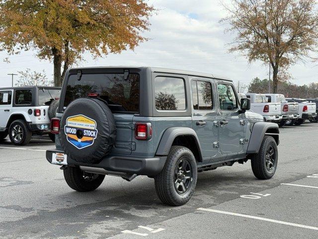 new 2025 Jeep Wrangler car, priced at $39,075