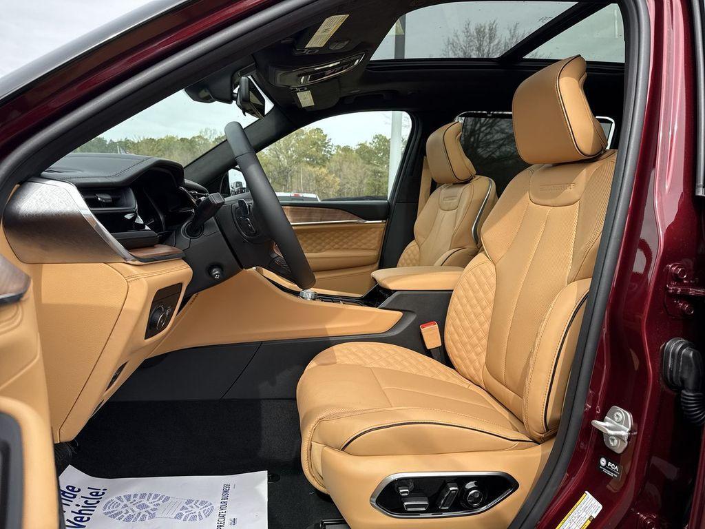 new 2025 Jeep Grand Cherokee L car, priced at $68,329