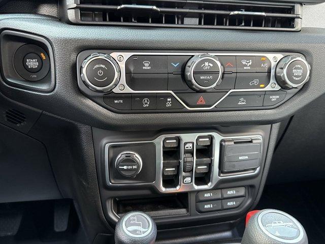 new 2025 Jeep Gladiator car, priced at $45,875
