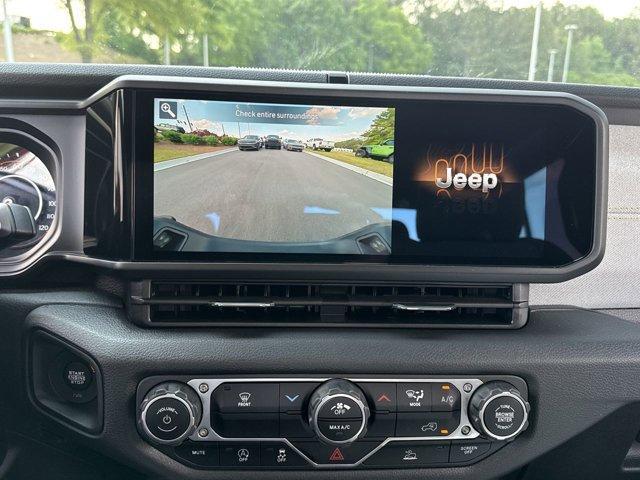 new 2025 Jeep Gladiator car, priced at $45,875