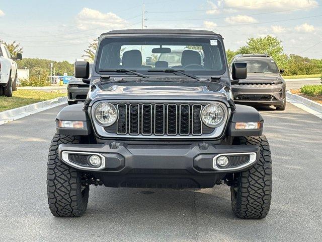 new 2025 Jeep Gladiator car, priced at $45,875