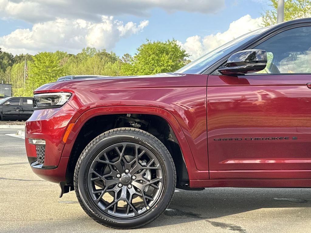 new 2025 Jeep Grand Cherokee L car, priced at $65,633