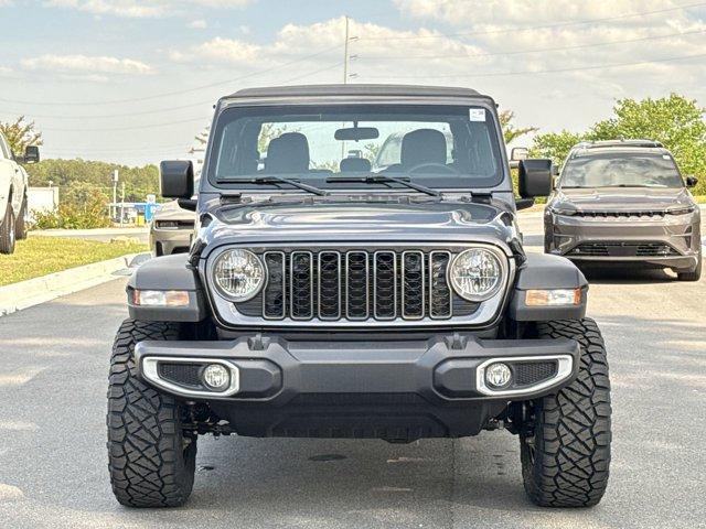new 2025 Jeep Gladiator car, priced at $45,875