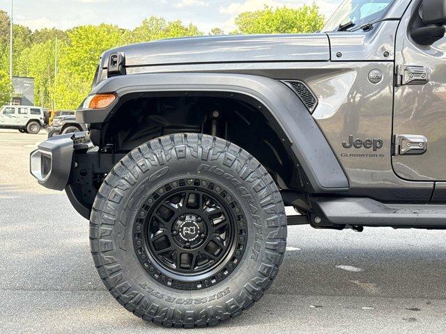 new 2025 Jeep Gladiator car, priced at $45,875