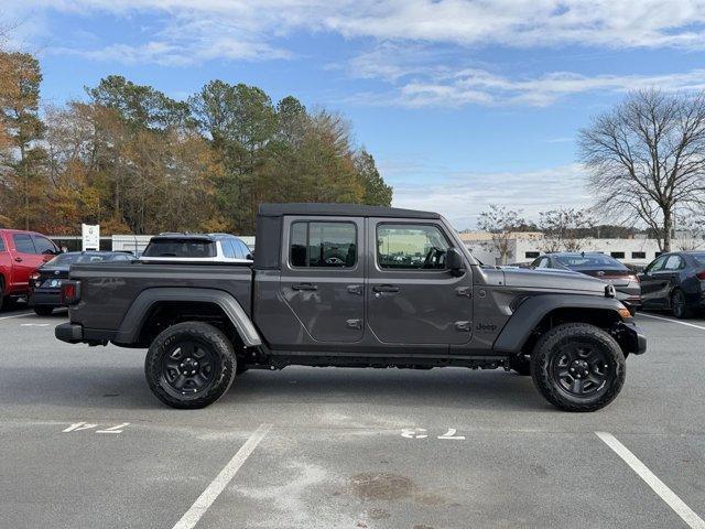 new 2025 Jeep Gladiator car, priced at $39,880