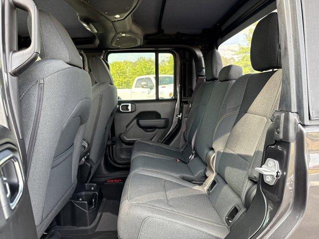 new 2025 Jeep Gladiator car, priced at $45,875